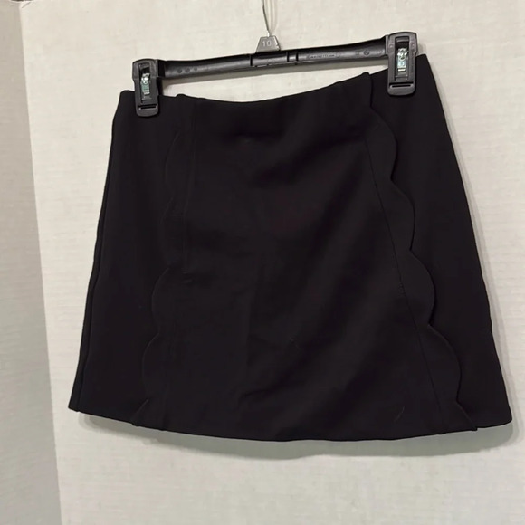 Topshop Black Scalloped Mini Skirt US Size 6 Perfect Mini Top Quality - Picture 1 of 6